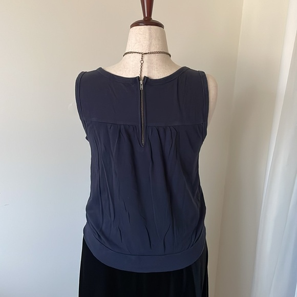 LOFT Set of 2 Zip Back Tanks - Size M - Picture 9 of 13